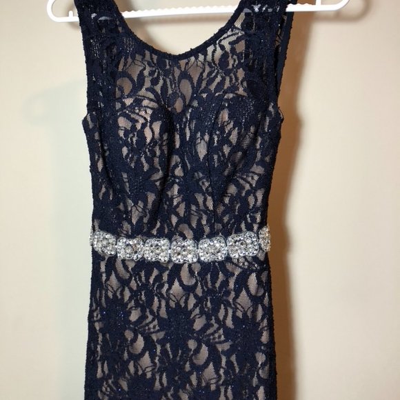 Size 3 City Triangles Glitter Lace Gown with Slit - Picture 3 of 10